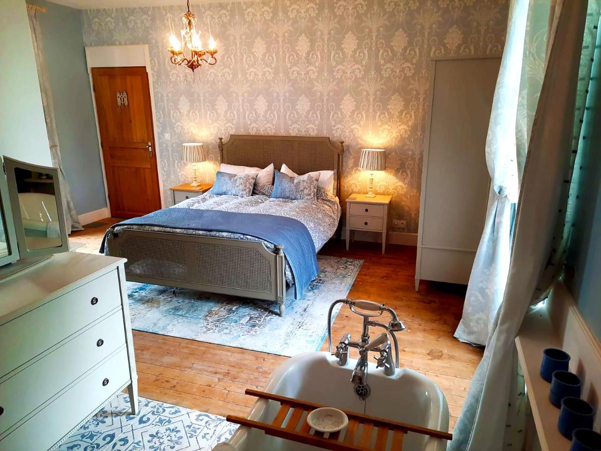 Logis De Tirac Bed & Breakfast Lorignac Exterior foto